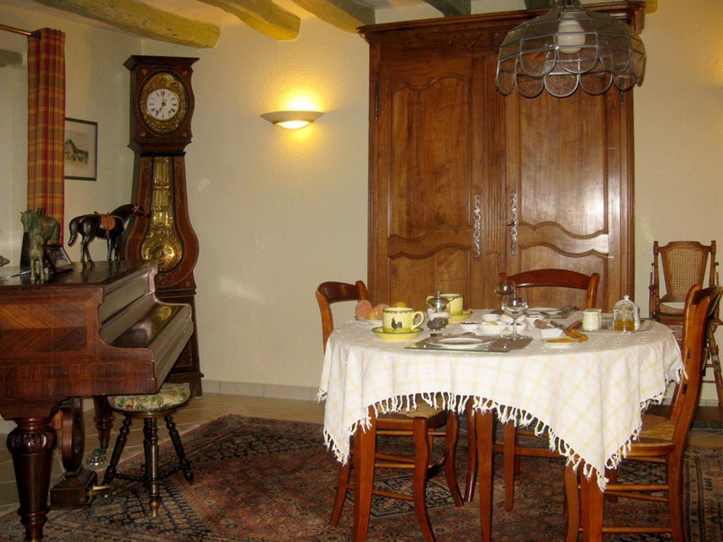 La Butte De Gohier Bed & Breakfast Blaison Bagian luar foto