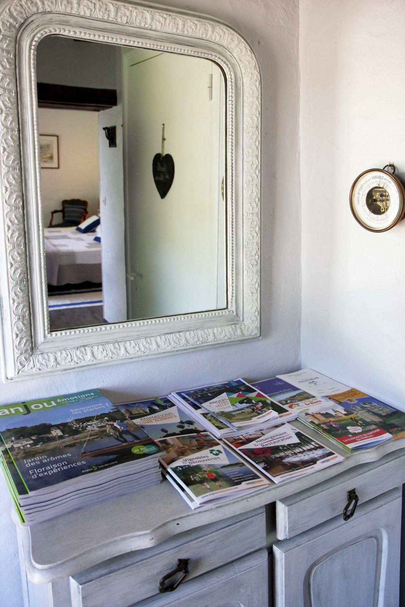 La Butte De Gohier Bed & Breakfast Blaison Bagian luar foto